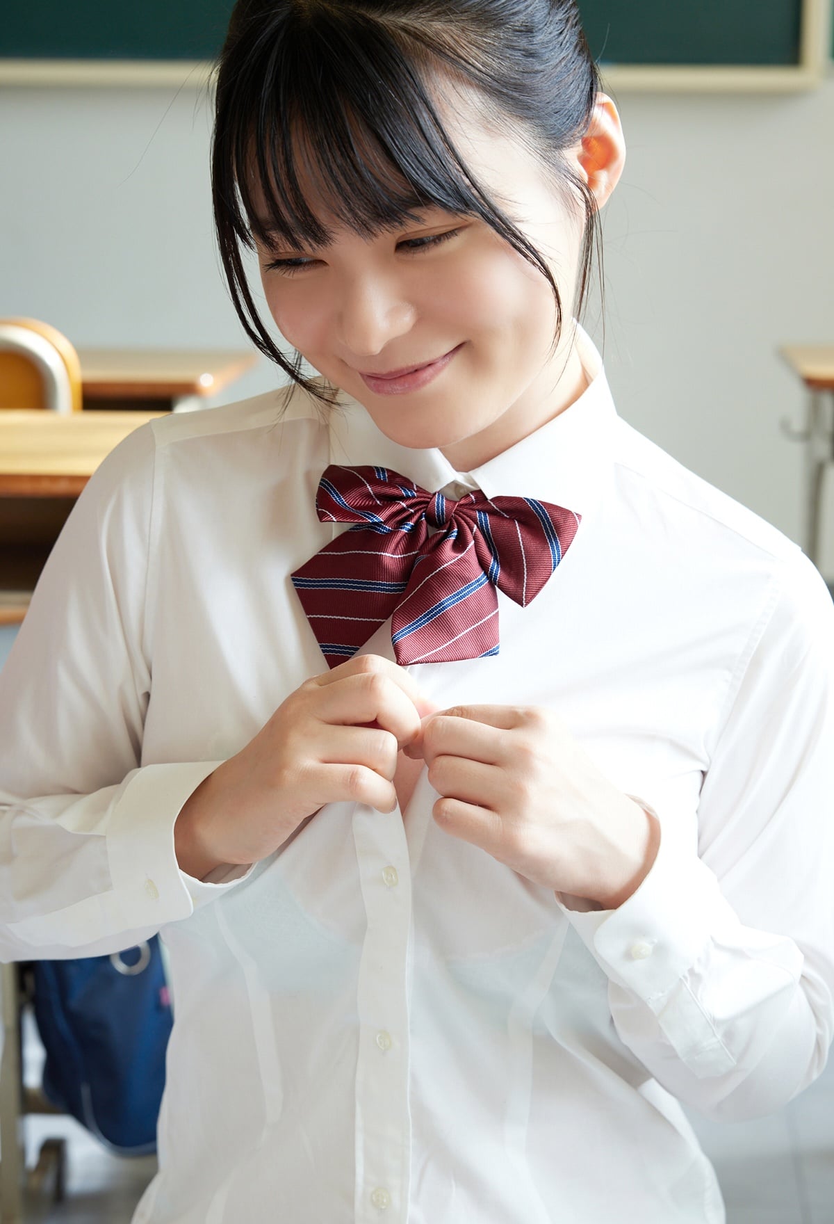 Japanese Idol Mizuki Hoshina Released gravure photo book Everyone has gone home PixiBB (18)